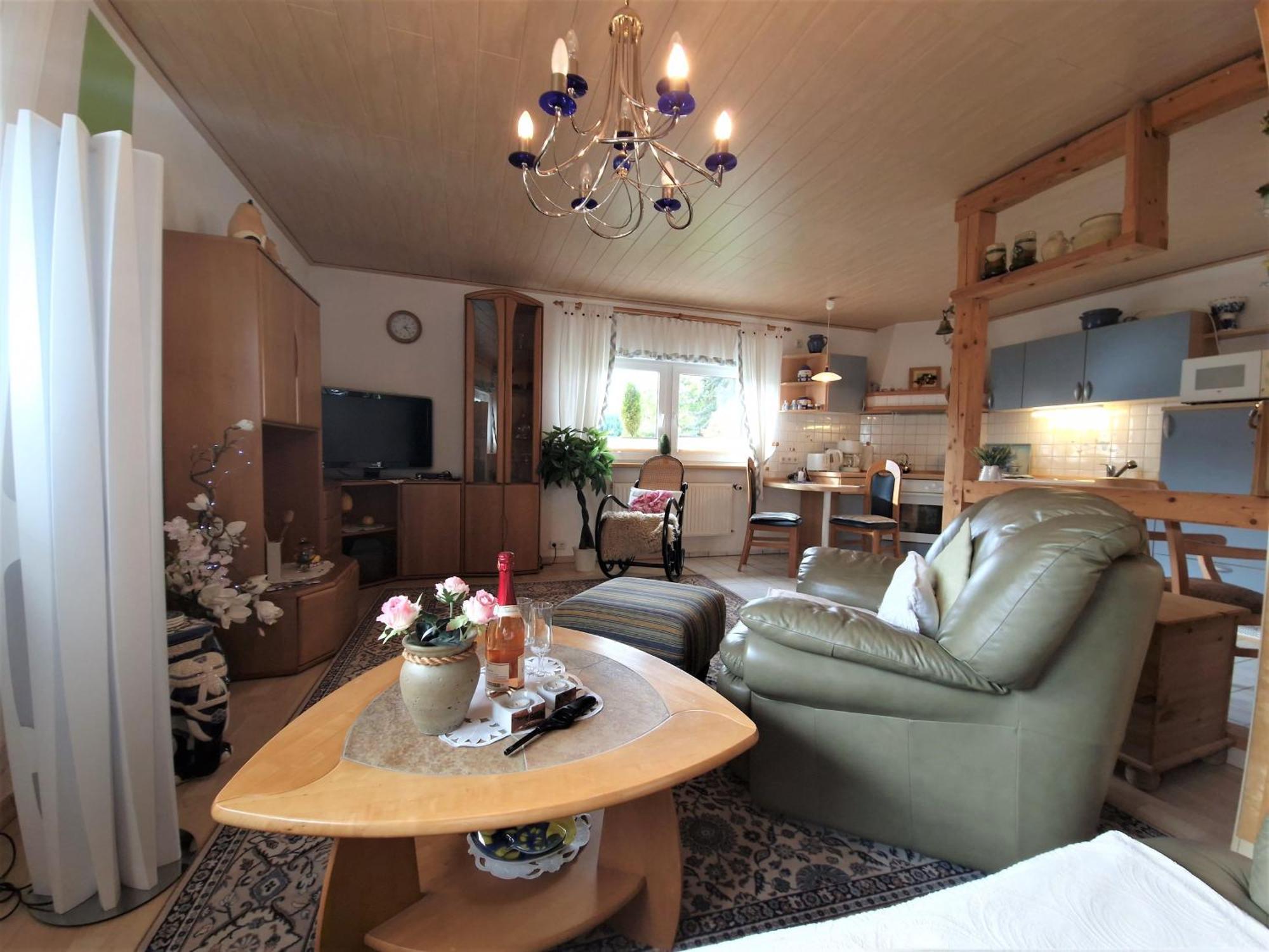 Ahlbeck, Ferienobjekt Apfel-Blume-Veilchen Apartment Heringsdorf  Phòng bức ảnh