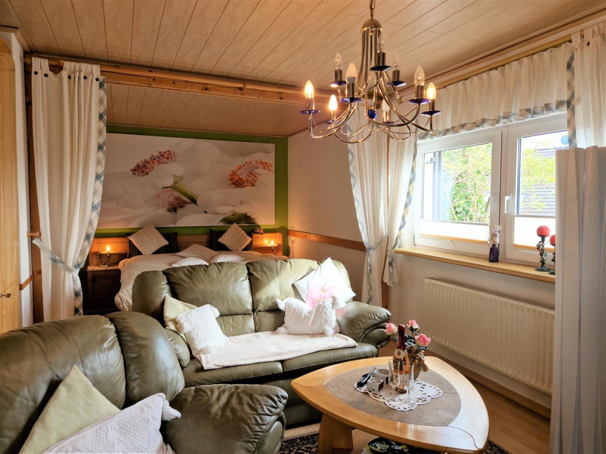 Ahlbeck, Ferienobjekt Apfel-Blume-Veilchen Apartment Heringsdorf  Phòng bức ảnh